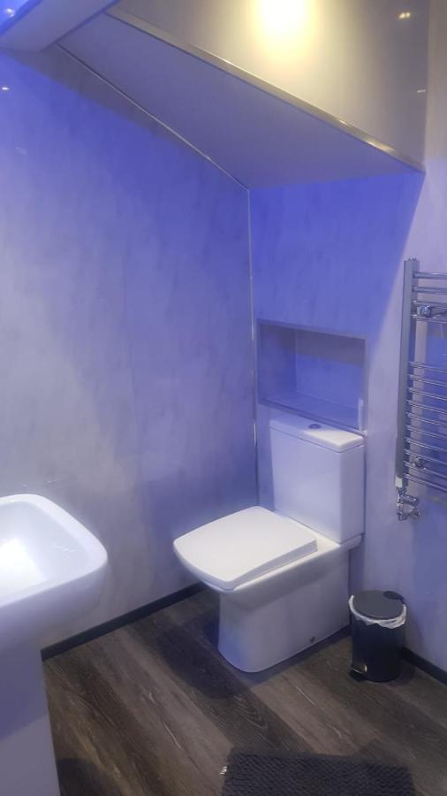 Highfields Living - All Rooms Ensuite- Free Wifi- Free Local Parking Sheffield Exterior photo