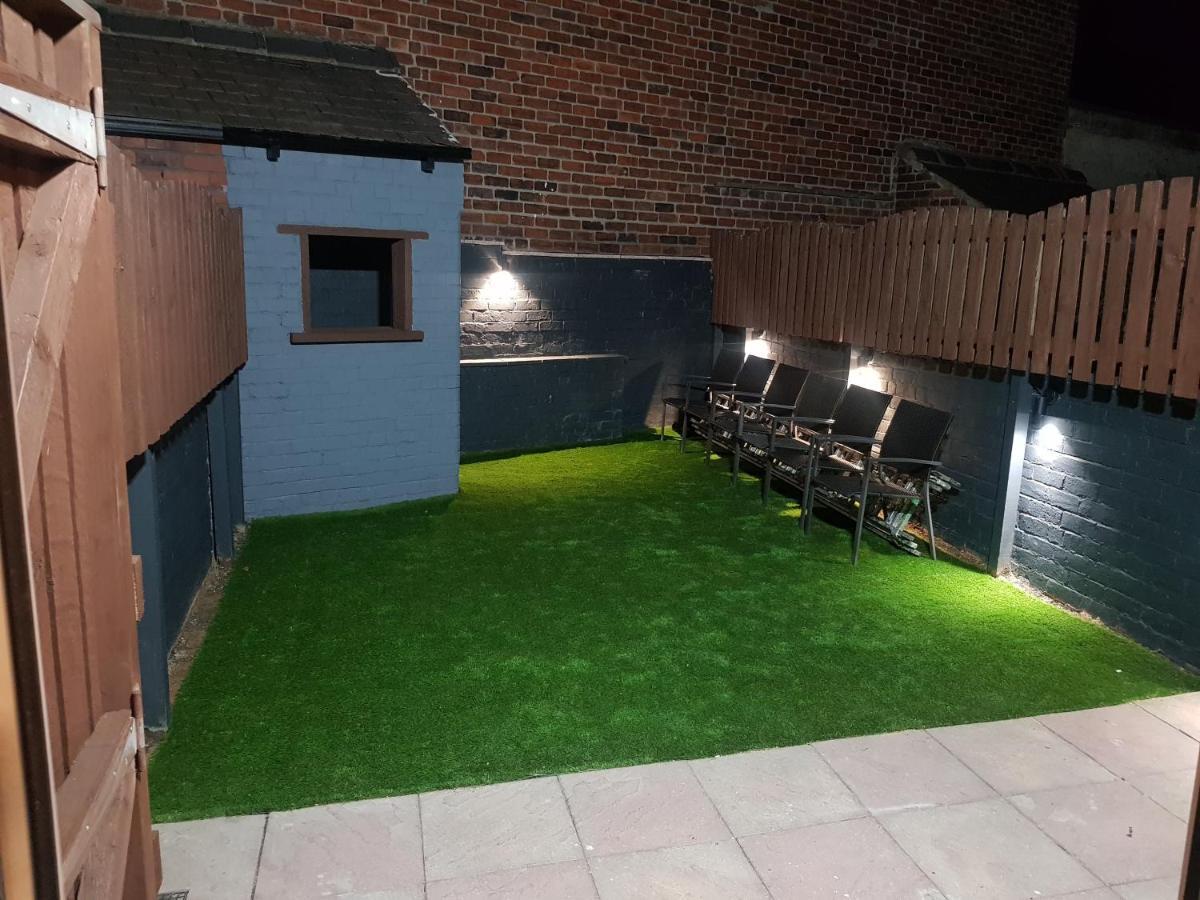 Highfields Living - All Rooms Ensuite- Free Wifi- Free Local Parking Sheffield Exterior photo