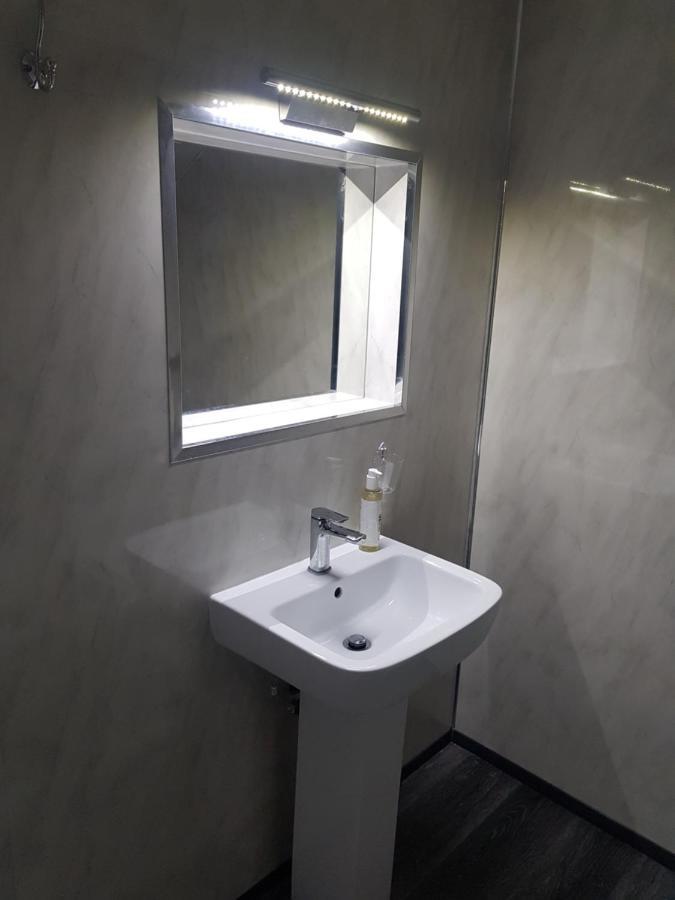 Highfields Living - All Rooms Ensuite- Free Wifi- Free Local Parking Sheffield Exterior photo