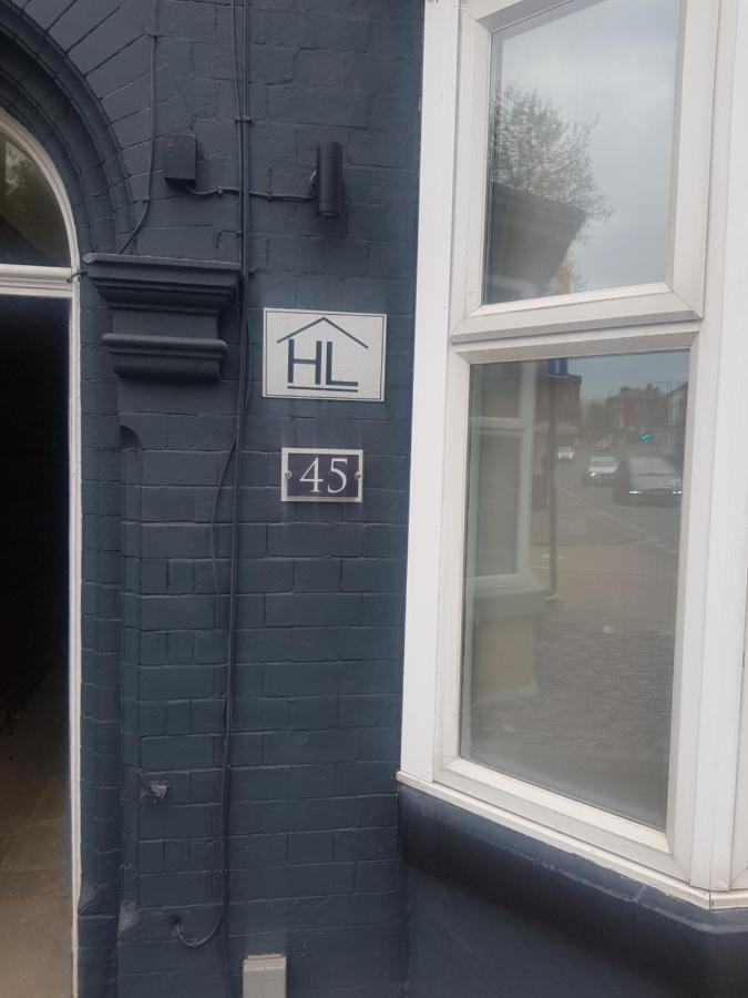 Highfields Living - All Rooms Ensuite- Free Wifi- Free Local Parking Sheffield Exterior photo